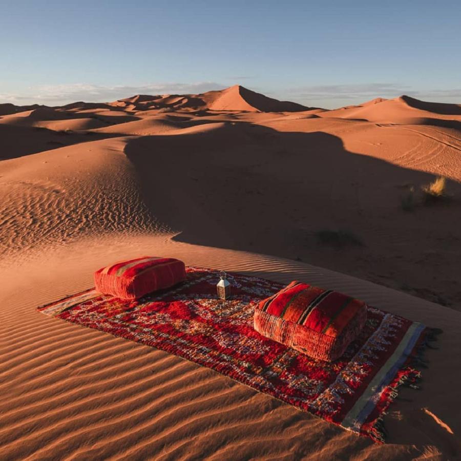 ホテルErg Chebbi Camel Trek Camp メルズーガ エクステリア 写真